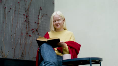 Woman-reading-book