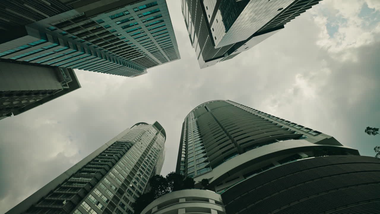 rascacielos modernos en una ciudad