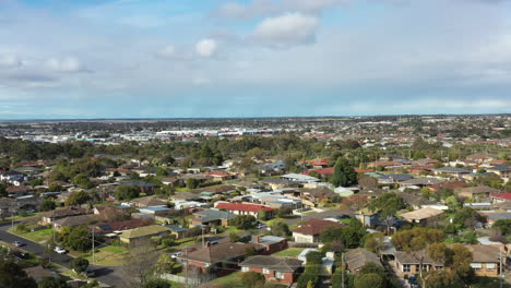 luftaufnahme über belmont geelong mit dem industriegebiet marshall