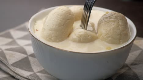 rasmalai delicioso en un cuenco