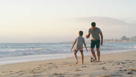 Ihr-Lieblingsplatz-Zum-Spielen-Ist-Der-Strand