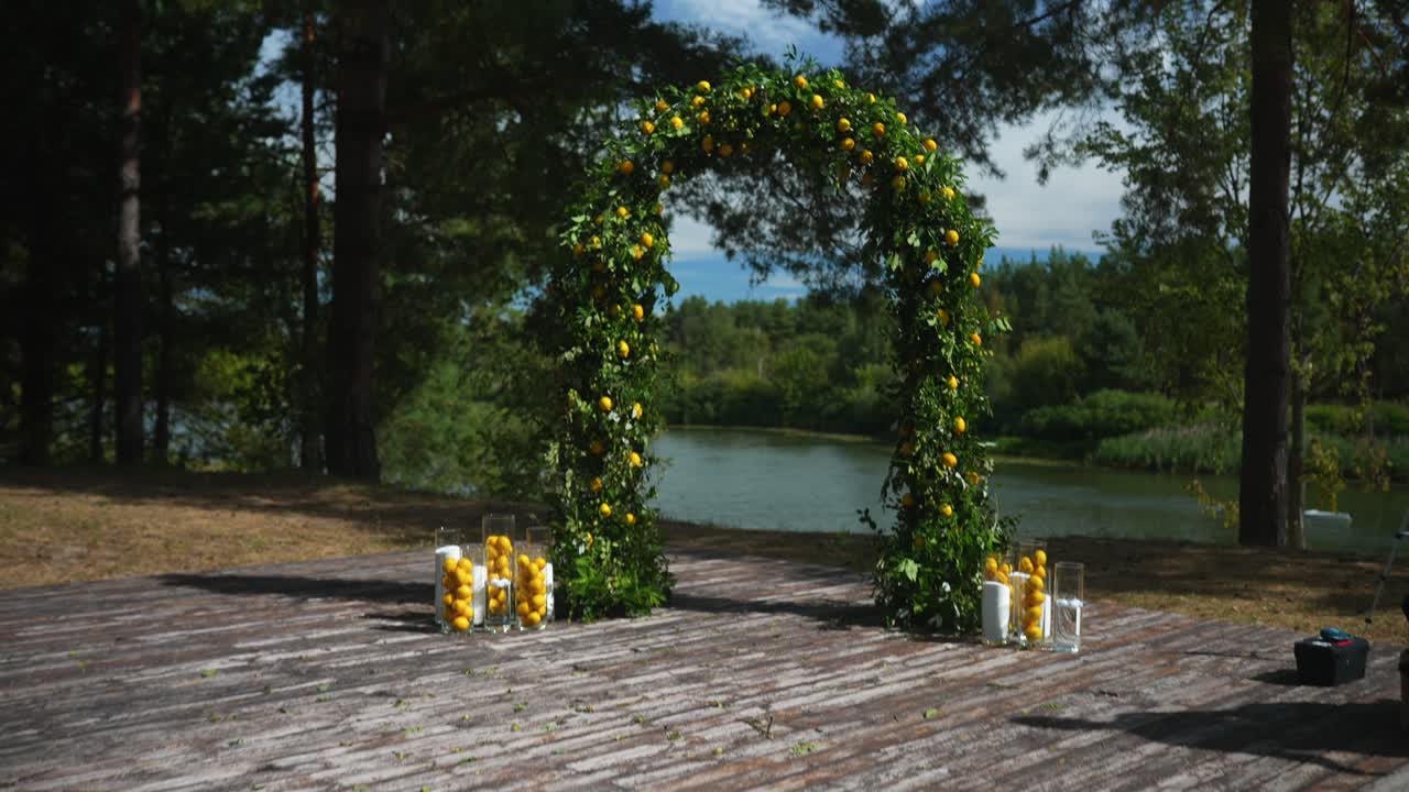 레몬 아치 웨딩 야외 의식