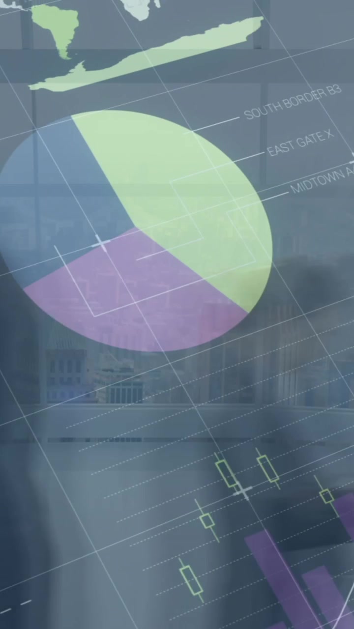 Animation af finansiel databehandling over forskellige forretningsfolk, der går på moderne kontor.