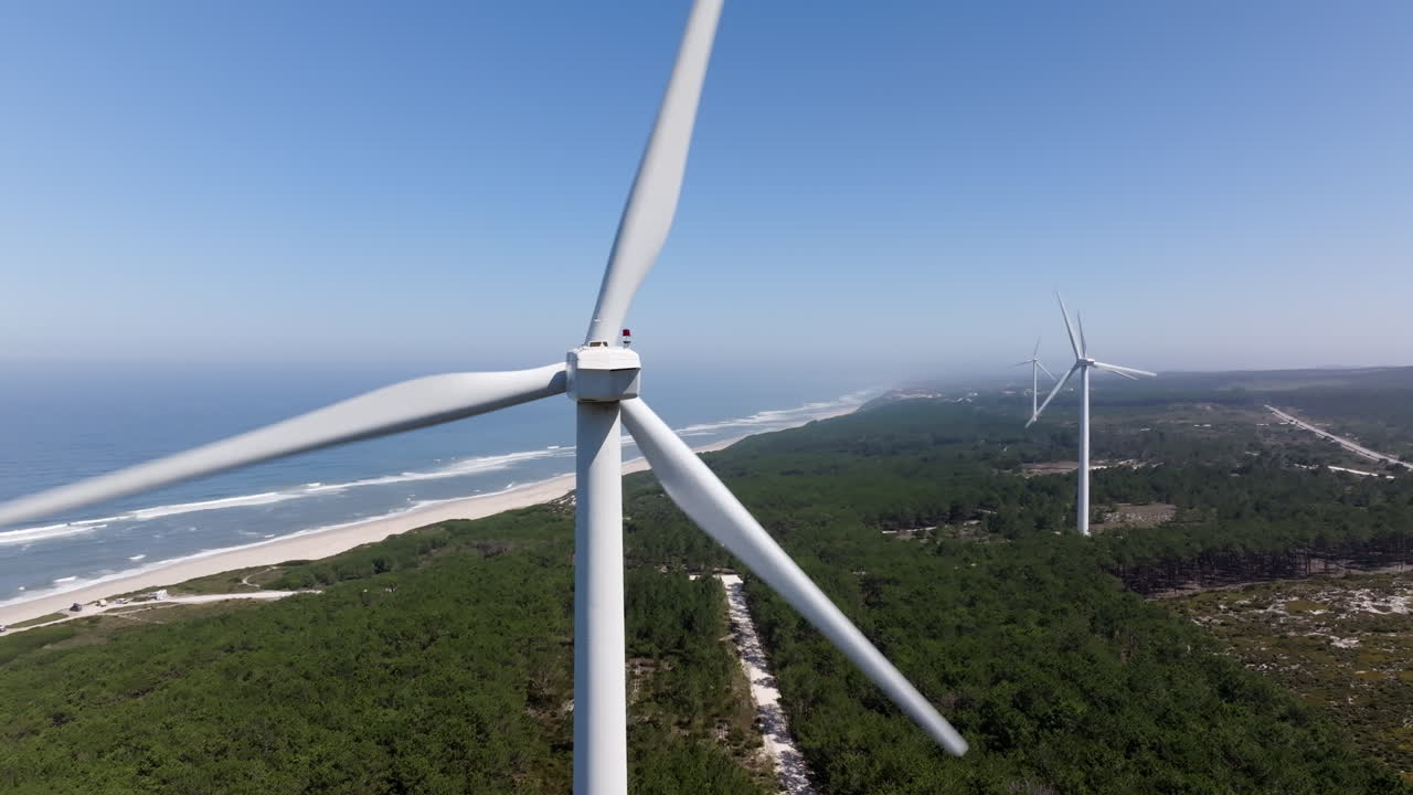 parque eólico frente a la costa