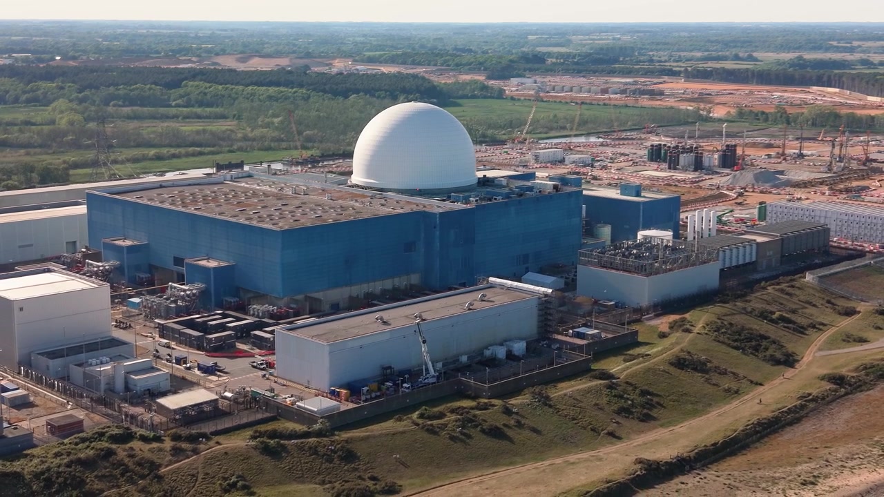 Vista aerea della centrale nucleare di Sizewell B, infrastruttura energetica, Suffolk, Inghilterra, Regno Unito