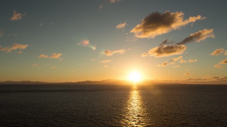 Timelapse di un tramonto attraverso lo Stretto di Cook