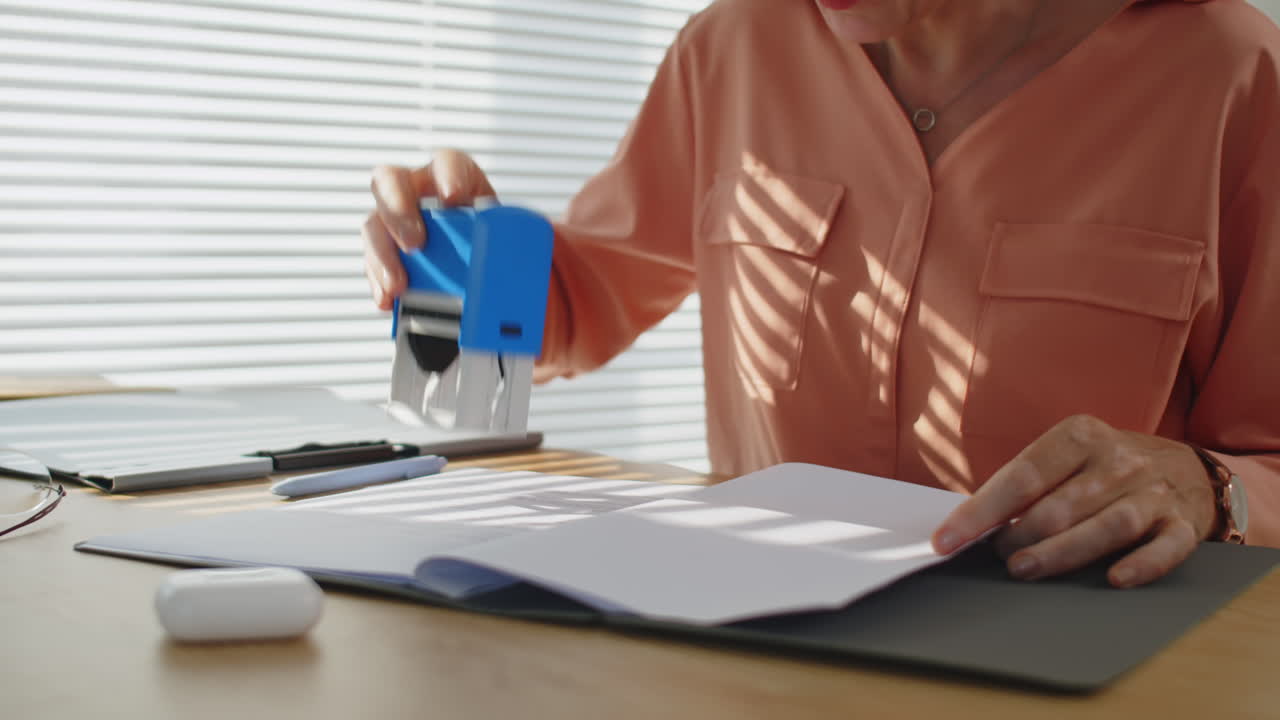 Entrepreneur Sealing Business Contract