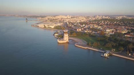 Vista-Aérea-De-Lisboa-Desde-El-Cielo