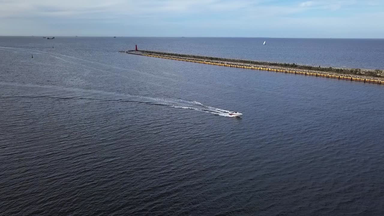 toma aérea de la bahía de gdansk