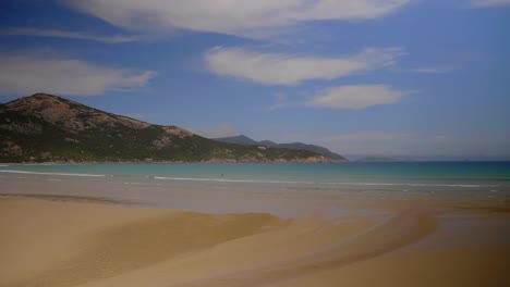 El-Océano-En-Un-Día-Soleado-En-El-Promontorio-De-Wilson-De-La-Playa-Del-Río-De-Marea