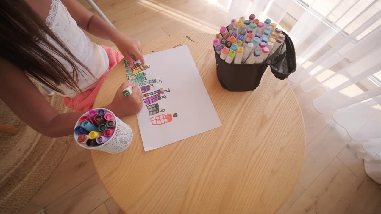 dibujo infantil con marcadores