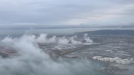 Pilot-POV-Bei-Der-Ankunft-Am-Flughafen-Barcelona,-Spanien