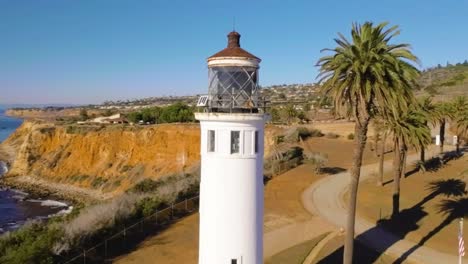 Aerial-views-of-the-Point-Vicente-Lighthouse-in-Rancho-Palos-Verdes,-California