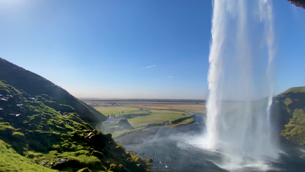 toma de establecimiento de la hermosa cascada seljalandsfoss en el sur de islandia