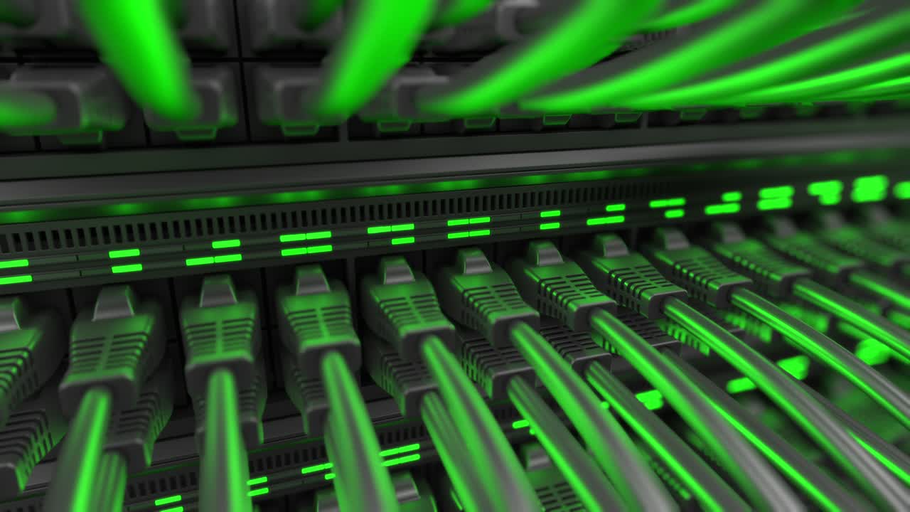 interruptor de red de internet con cables ethernet conectados.