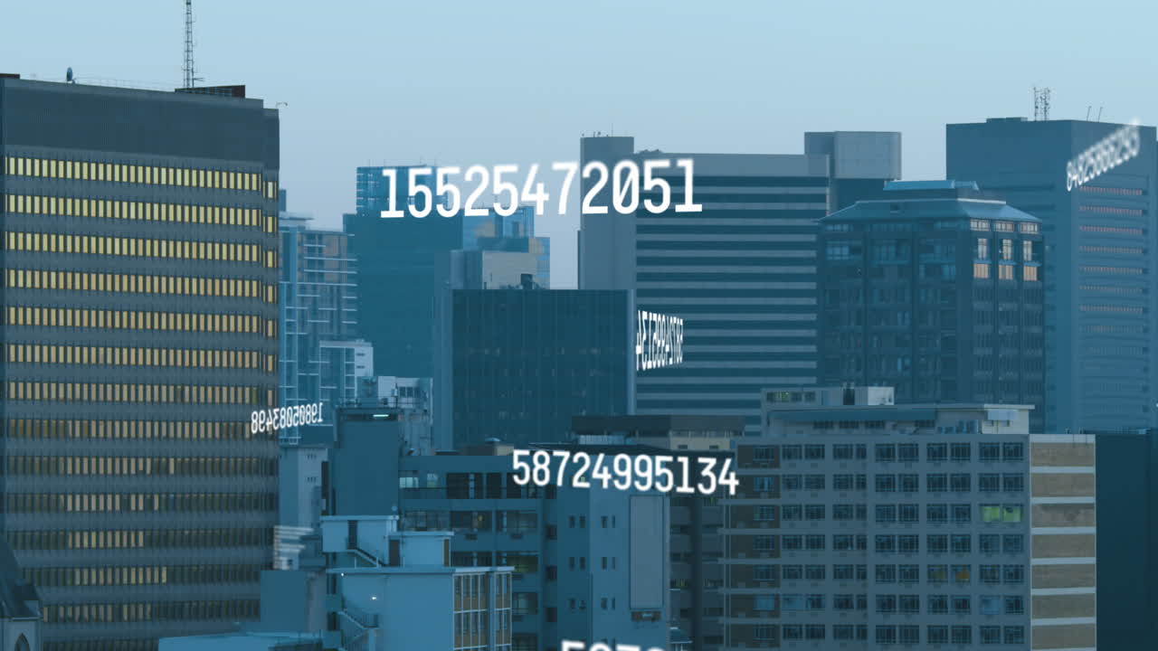 배경에 있는 현대 건물의 공중 시야에서 변하는 숫자의 애니메이션