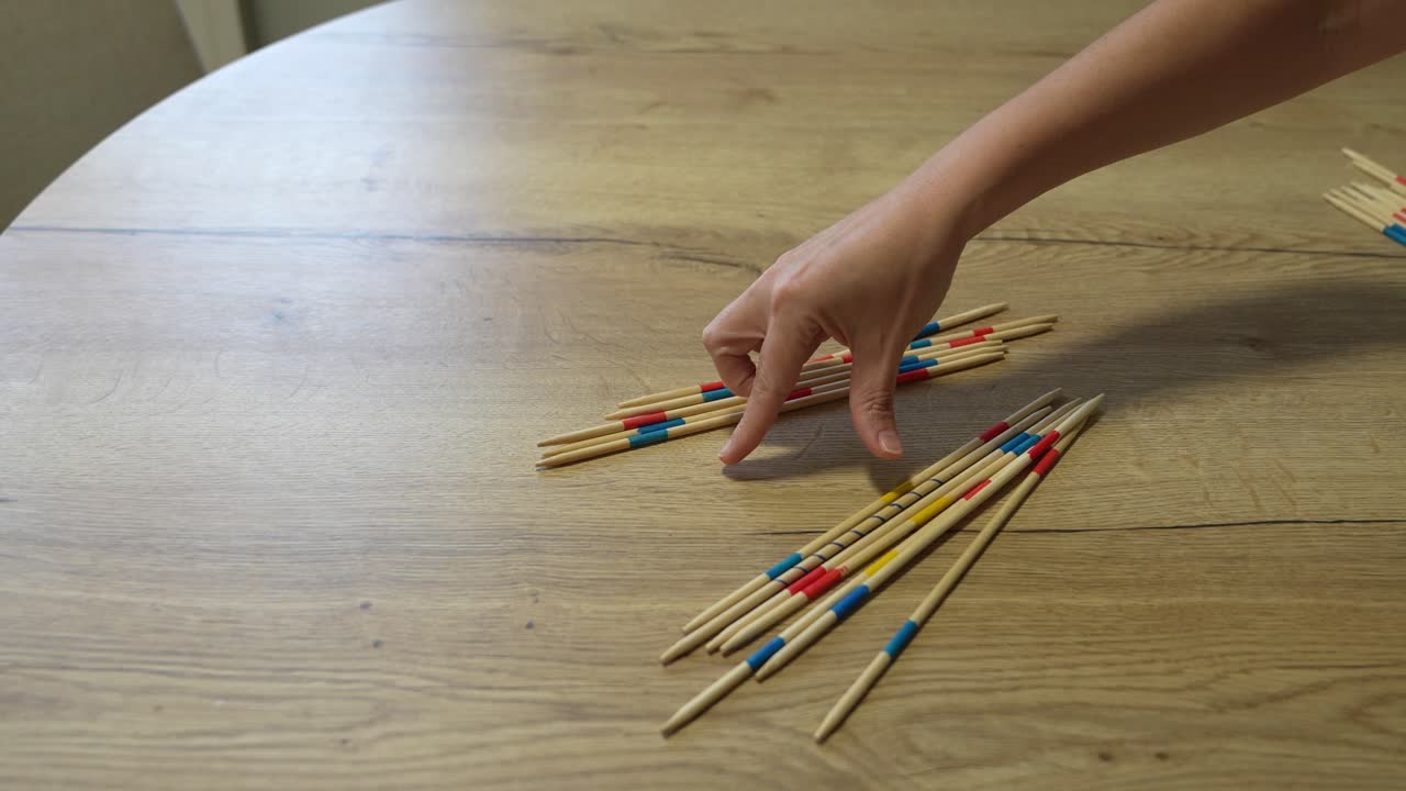 Gioco Shangai su tavolo di legno