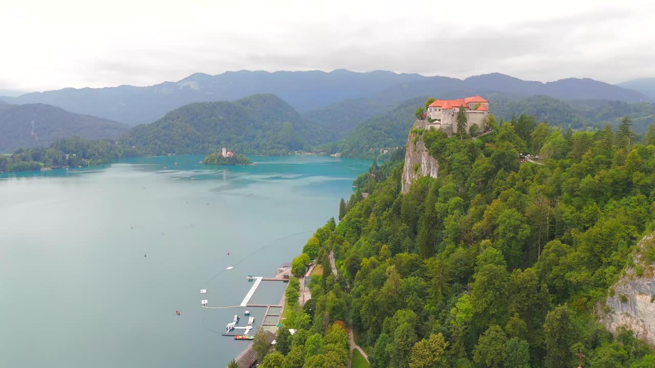 Video con drone al Lago di Bled, Slovenia.