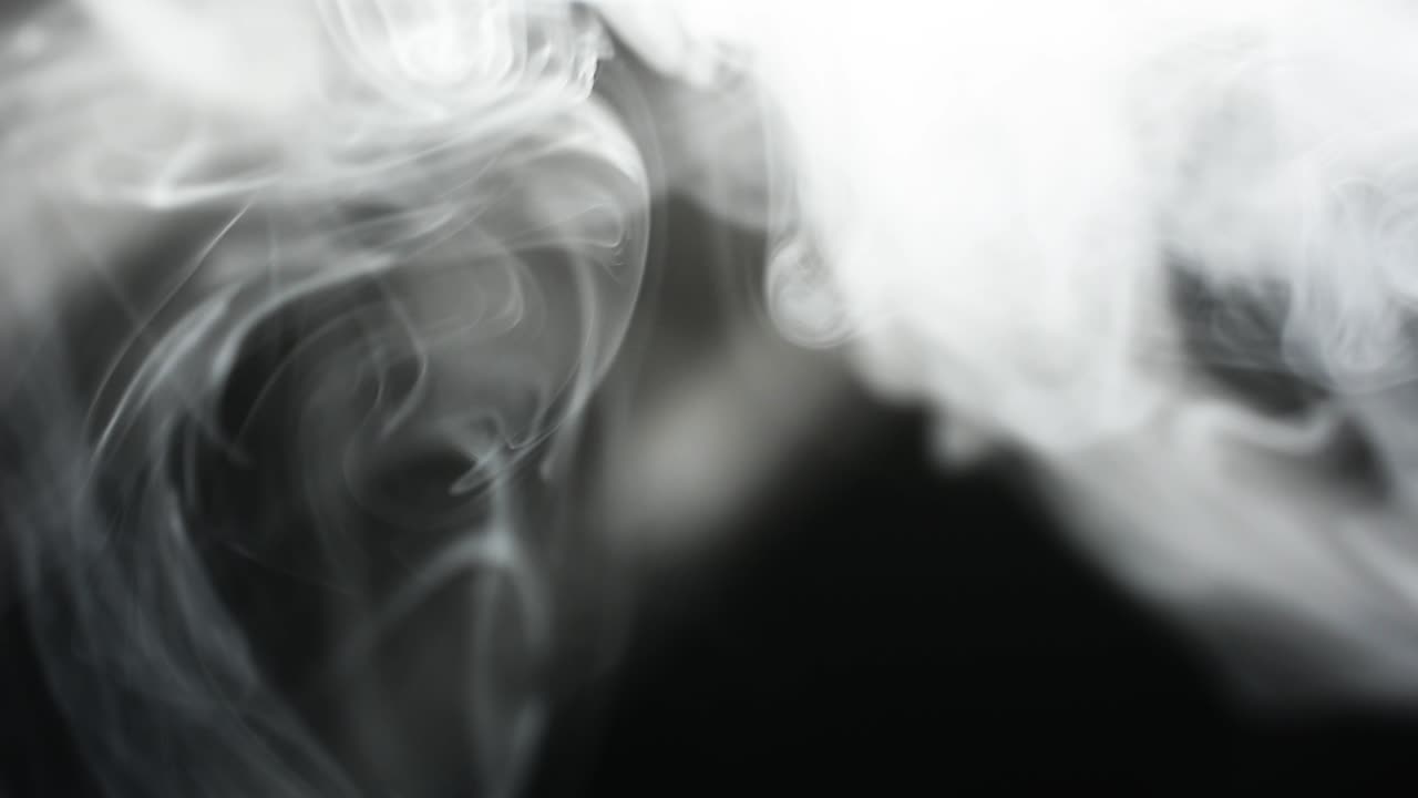 fumo nebbia fuoco luce fumosa vapore scuro sfondo astratto effetto texture colorata 14