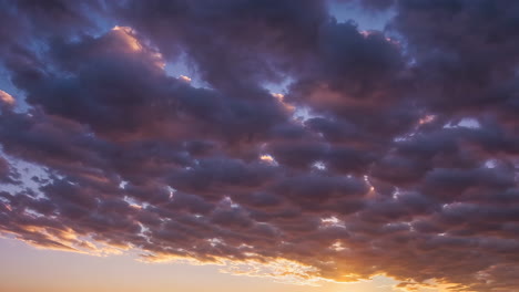 paisaje de nubes al atardecer