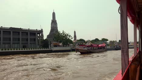 a boat ride on the chao phraya river