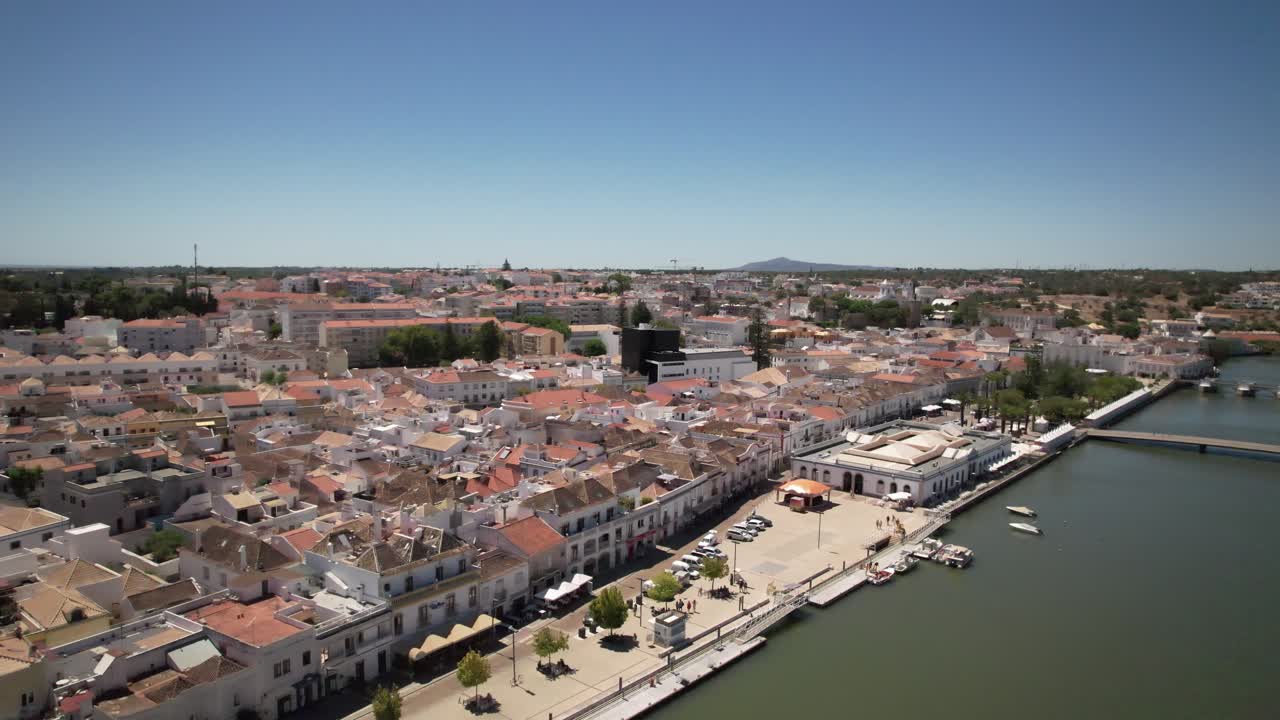 Vista aérea de la Ciudad de Tavira, Portugal 4K