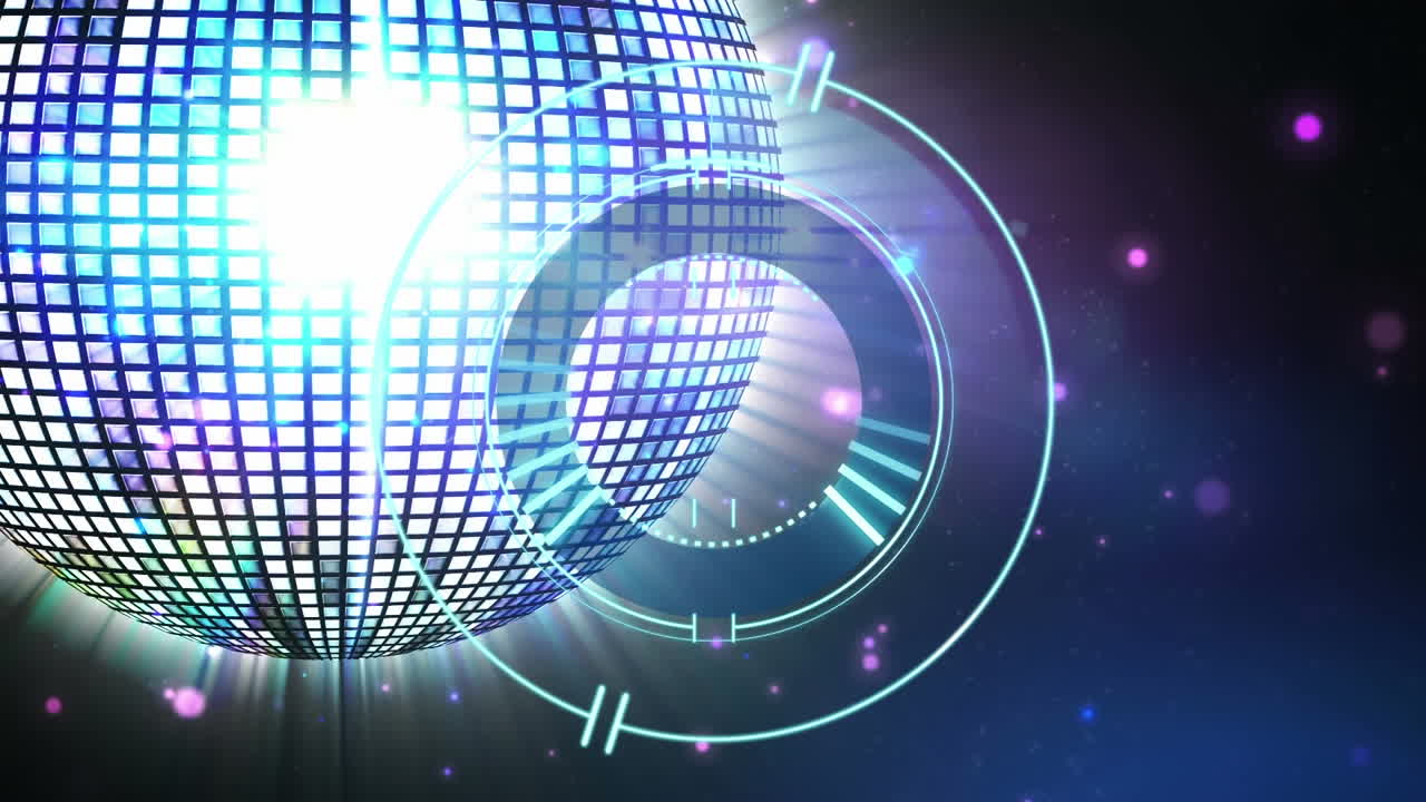 회전하는 거울 공 위의 부하 원의 애니메이션