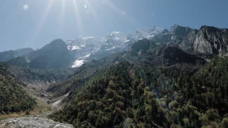 Gaumukh-Tapovan-Ist-Einer-Der-ältesten-Trekkingwege-In-Indien