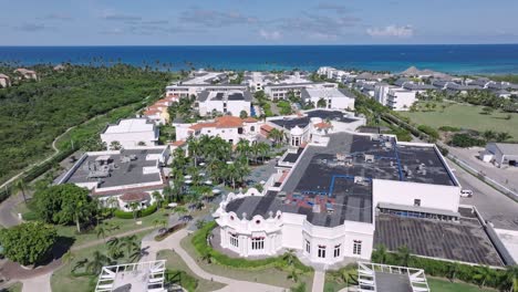 vuelo de aviones no tripulados sobre el lujoso complejo hotelero nickelodeon en la república dominicana