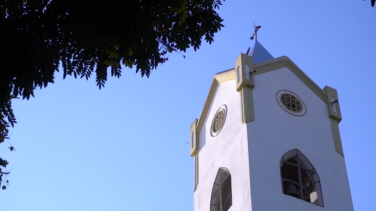 작은 마을에 있는 교회