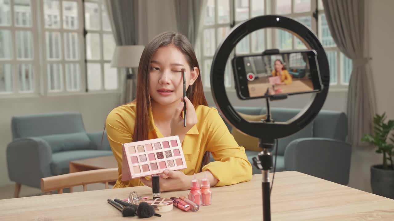 Beauty Influencer Makeup Tutorial