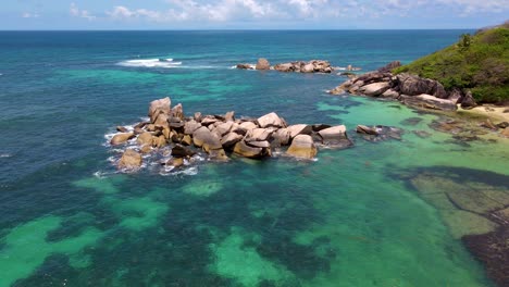 Seychelles-La-Digue-Rocas-Aéreo-Drone1.mp4