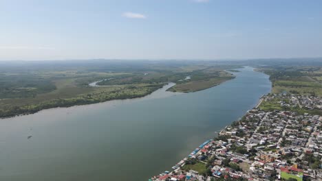 Vista-Aérea-Del-Río-Tecolutla-En-Veracruz-México,-Tiro-De-Drones-Del-Paisaje-Del-Río-Mexicano