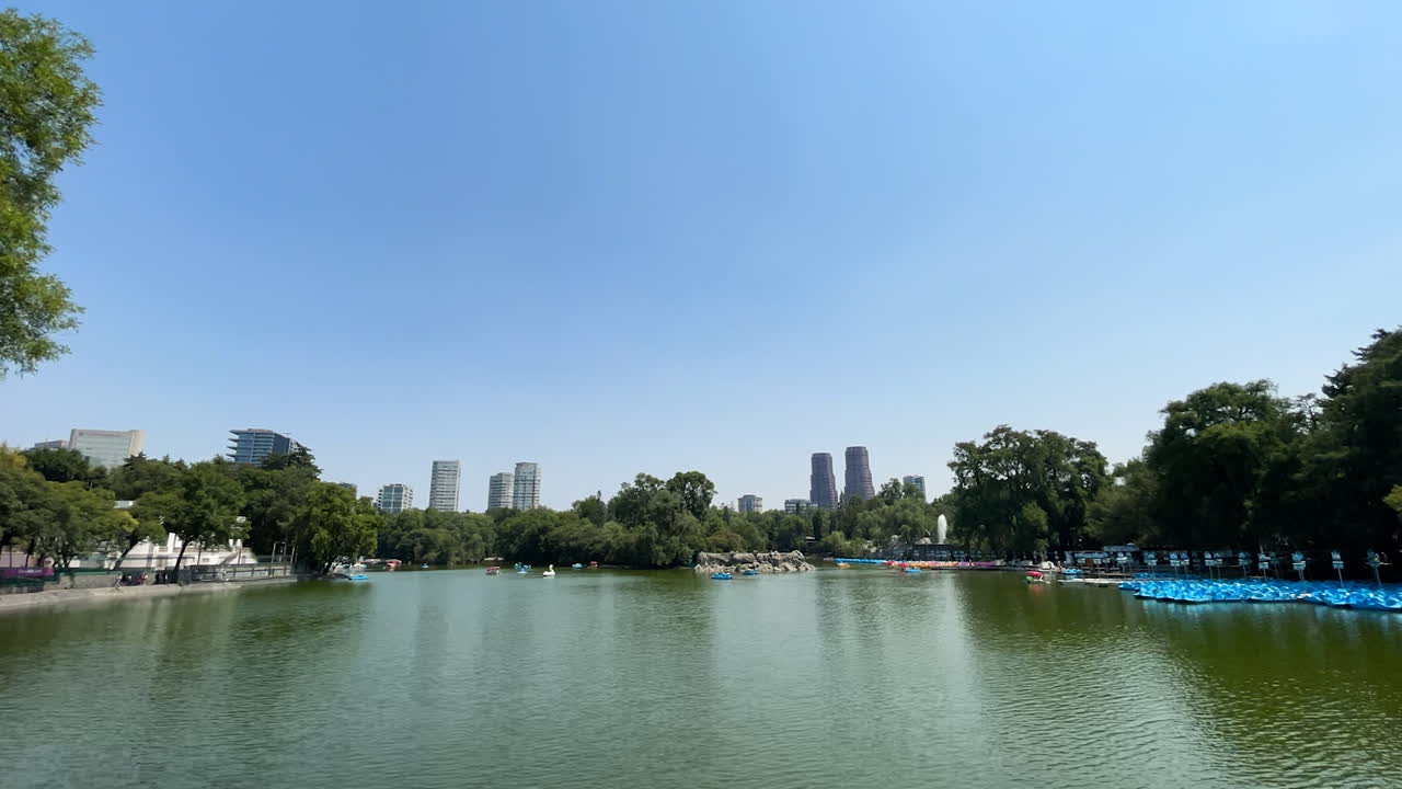 timelapse en el lago más grande del bosque de chapultepec
