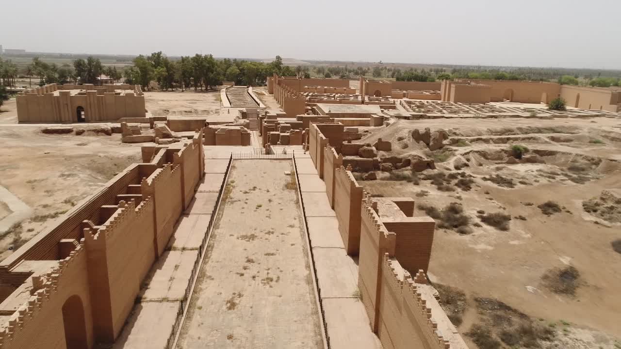 toma de drones de la antigua ciudad de babilonia en irak