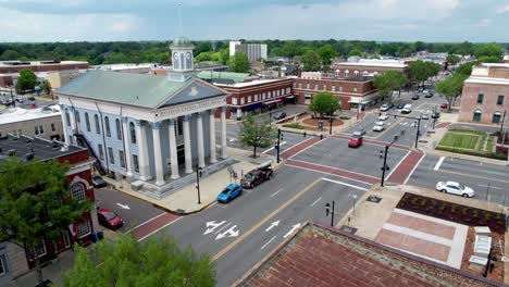 aerial-slow-push-into-lexington-nc,-north-carolina