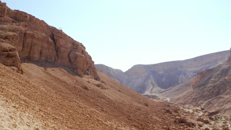 Von-Madaba-Bis-Zum-Toten-Meer-In-Jordanien