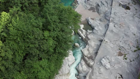 Serio-river-with-its-crystalline-green-waters,-Bergamo,-Seriana-valley,Italy