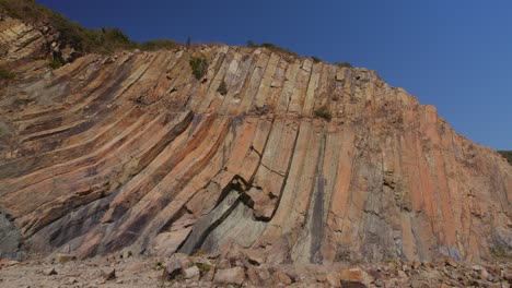 大きな岩の山