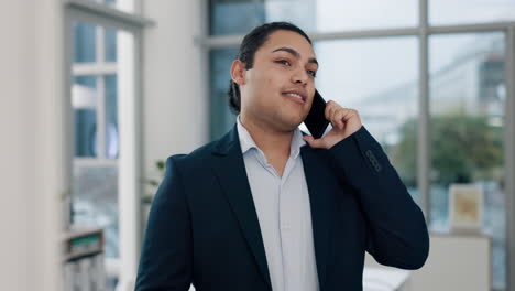 Llamada-Telefónica,-Discusión-Y-Hombre-De-Negocios-En-La-Oficina