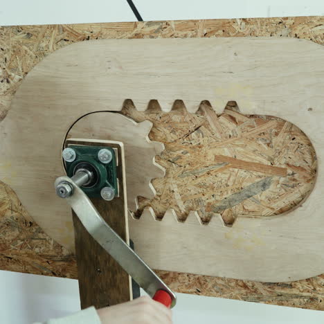 mechanism of motion. museum of science. christopher polhem. square video