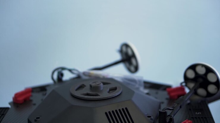 Installering av en antenne på en drone eller lignende enhet