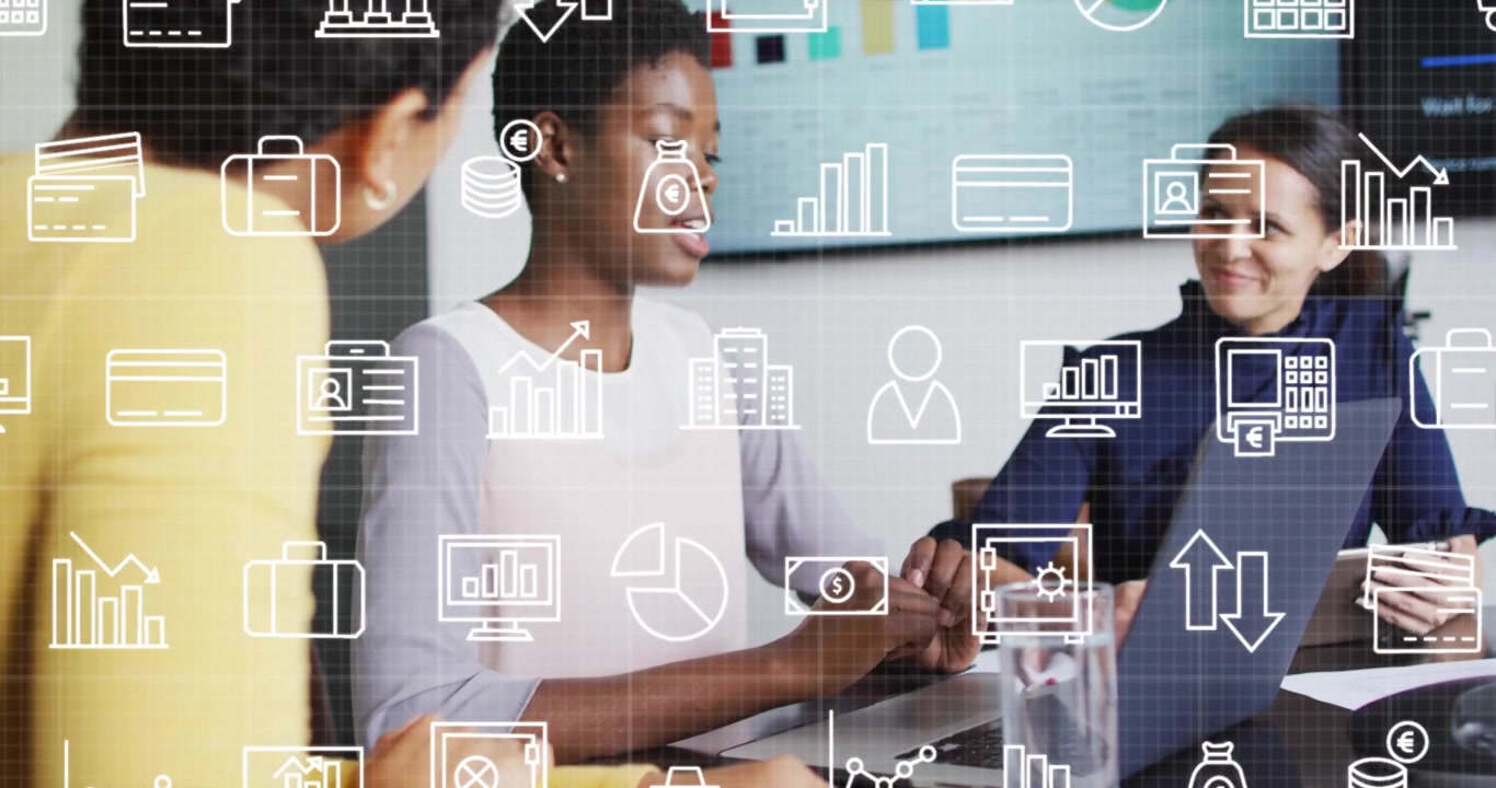 Mangfoldigt forretningsteam samarbejder på moderne kontor med finansielle dataoverlejring