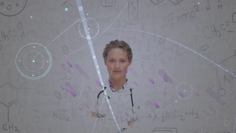 animación de estructuras químicas y procesamiento de datos sobre una doctora caucásica