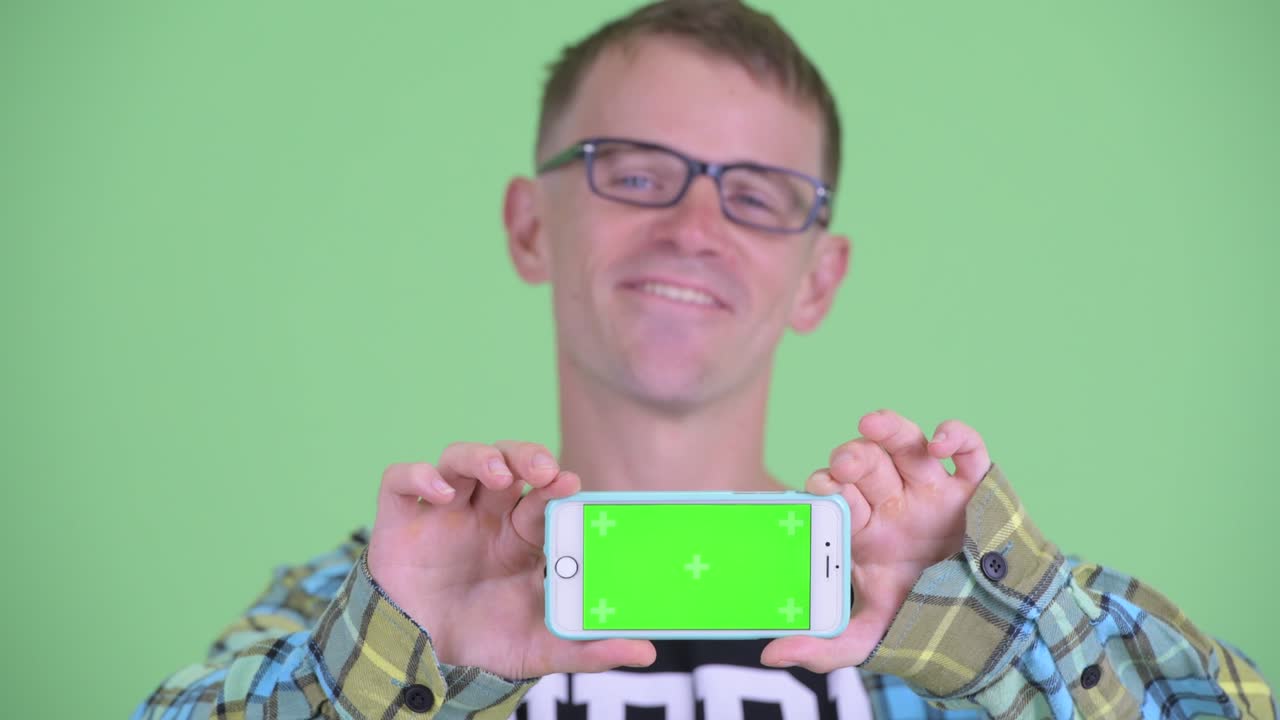 안경을 쓴 괴짜 남자의 초상화