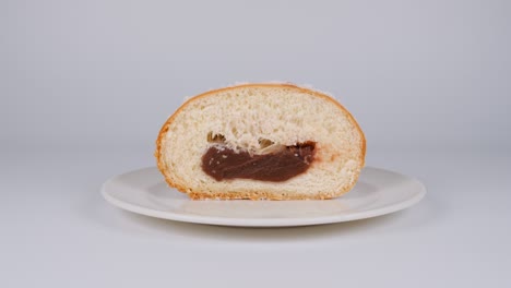 comida japonesa y rosquilla