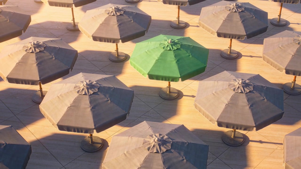 La telecamera panoramica evidenzia un baldacchino di ombrellone verde centrato su una piazza piastrellata, rivelando baldacchini grigi.