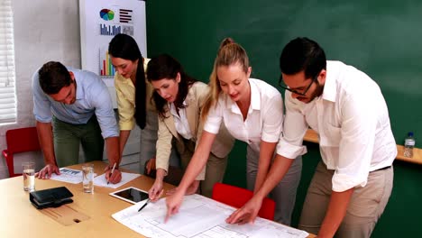 Casual-business-team-having-a-meeting-standing