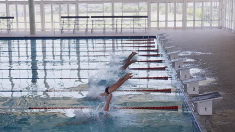 Swimmers-diving-into-the-pool