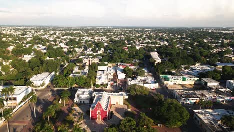 Iglesia-De-Itzimna-En-Merida-Yucatan-Mexico-Visto-Desde-El-Aire